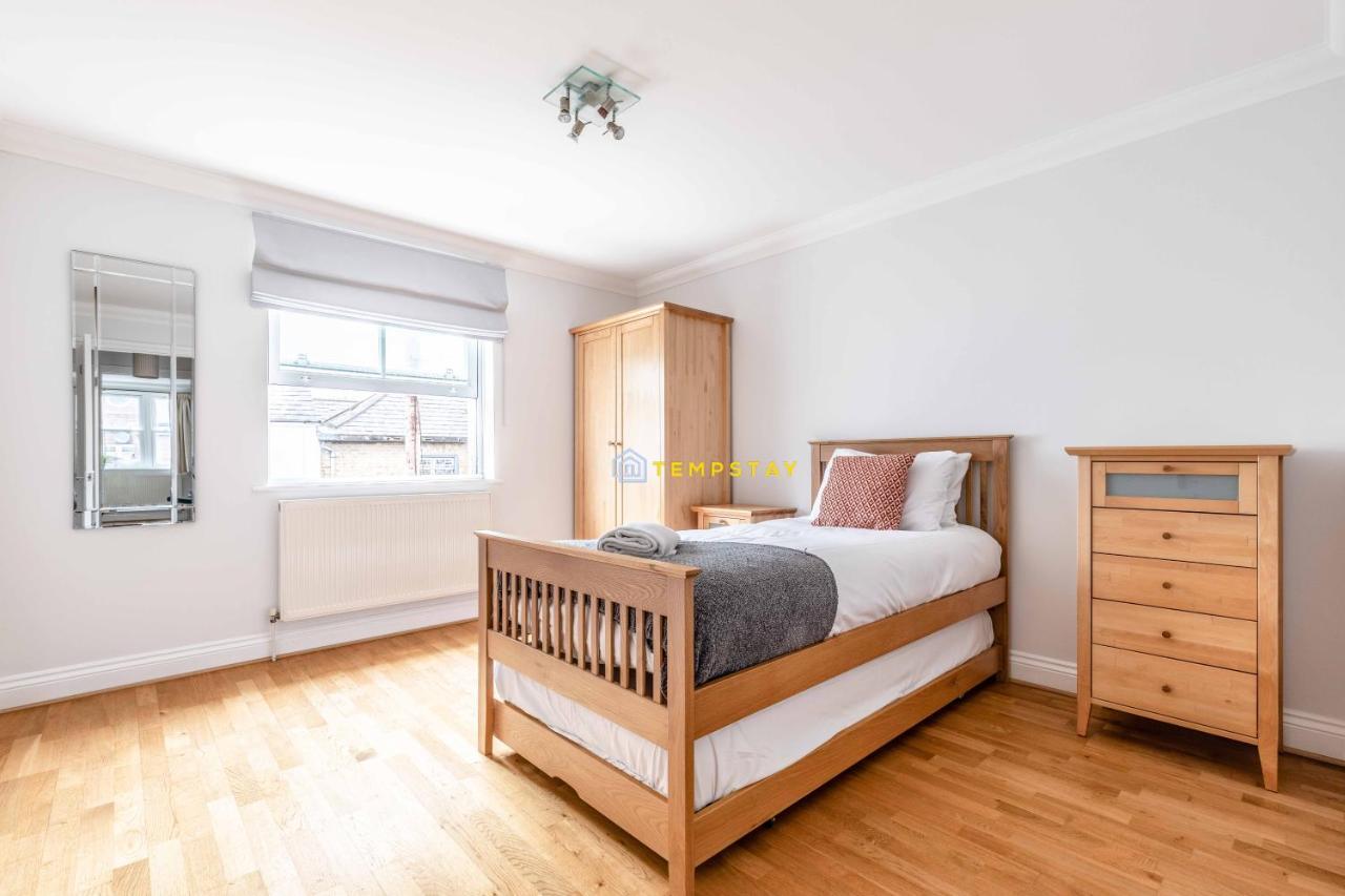 Perfect Spot In Central Windsor & Free Parking! Ngoại thất bức ảnh